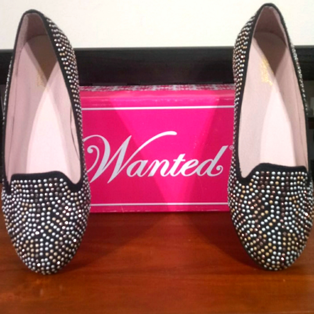 WANTED Slip-Ons